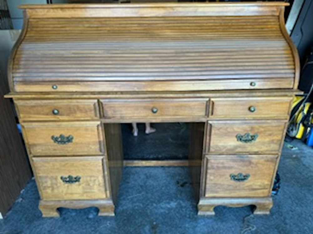 Desk with roll top cover