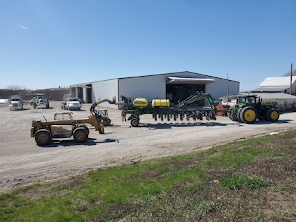 Farm Mechanic/ Equipment Operator