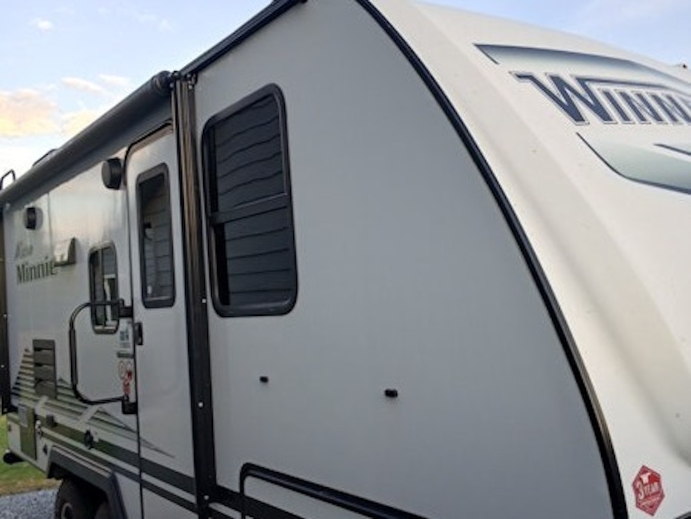 2020 2106DS Winnebago Micro Minnie