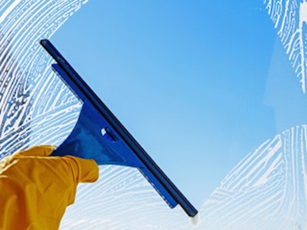 SPARKLING WINDOWS CRYSTAL CLEAR SCRUBBED DETAILED GLASS TRACKS & SCREENS OVER 20
YEARS EXPERIENCE