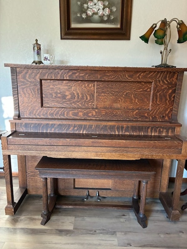 FREE ANTIQUE PLAYER PIANO